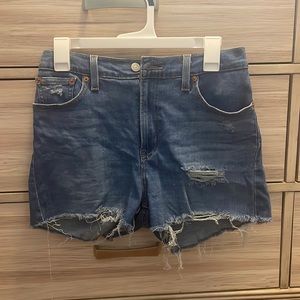 Levi high rise shorts